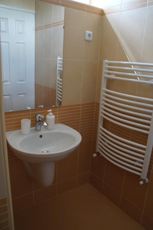 Fonix Apartman Gyula Exterior photo